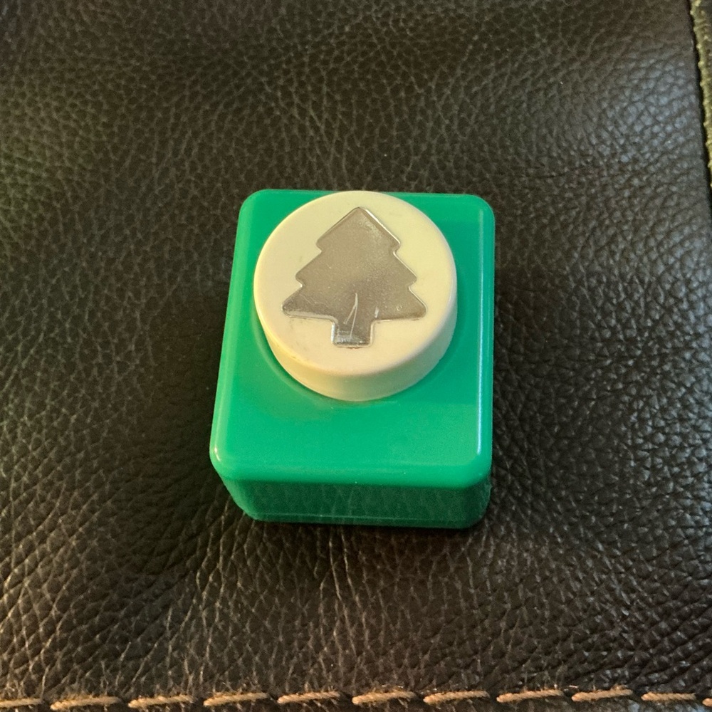 🎄 Christmas Tree Craft Punch, 1”
